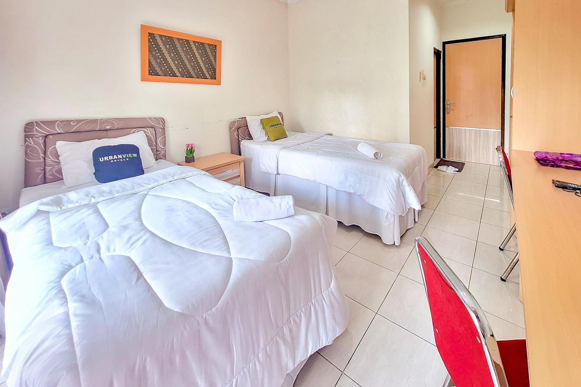 Urbanview Hotel Tridaya Cisarua Puncak Exterior foto